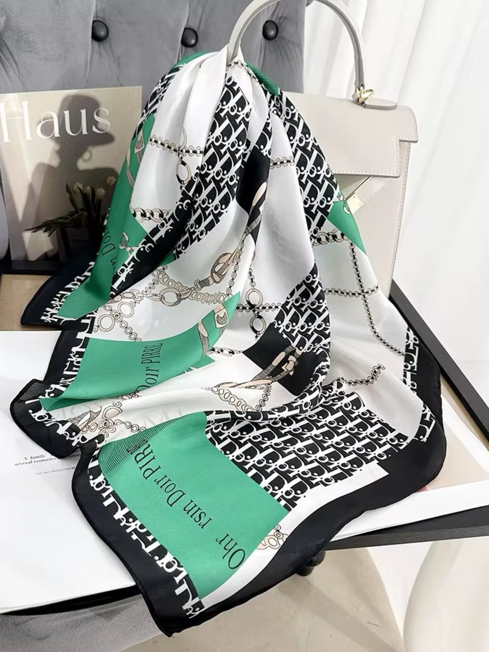 Emerald & Black Chain-Print Women's Silk-Feel Scarf
